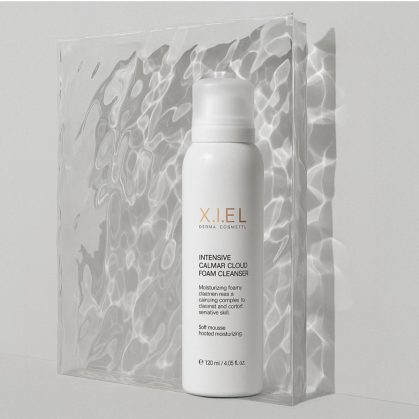 노폐물은 말끔히, 수분은 그대로 — 약산성 진정 클렌저